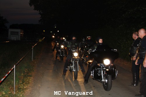Motorräder des MC Vanguard auf der Straße